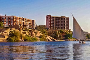 Luxor Airport Transfers to West Bank hotels Luxor Airport transfer to Aswan hotels
